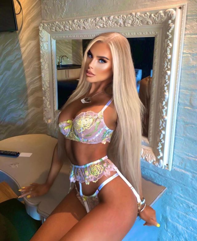 Индивидуалка Санти Фотография 