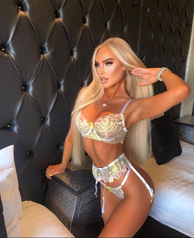 Индивидуалка Санти